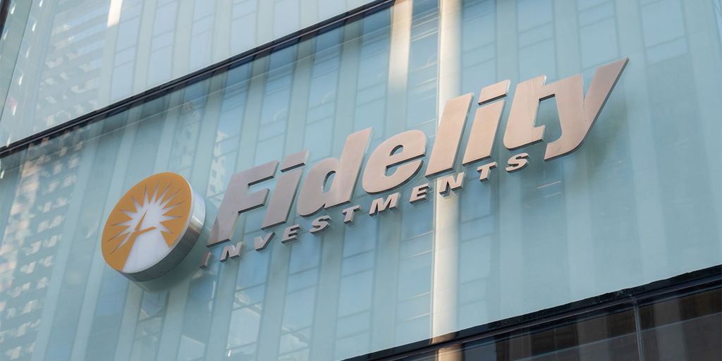 3 Democratic senators urge Fidelity to reconsider bitcoin exposure in 401(k) plans - Vimarsana News