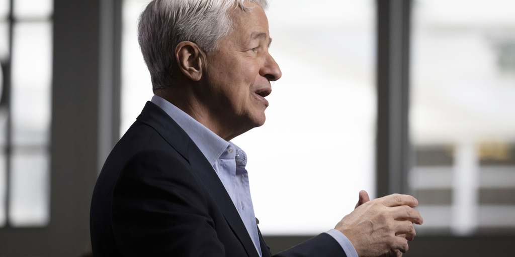 J.P. Morgan executives sued by pension fund over harm caused by ties to Epstein - Vimarsana News