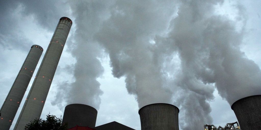 Companies' financial reports are not accounting for climate risk, study says - Vimarsana News
