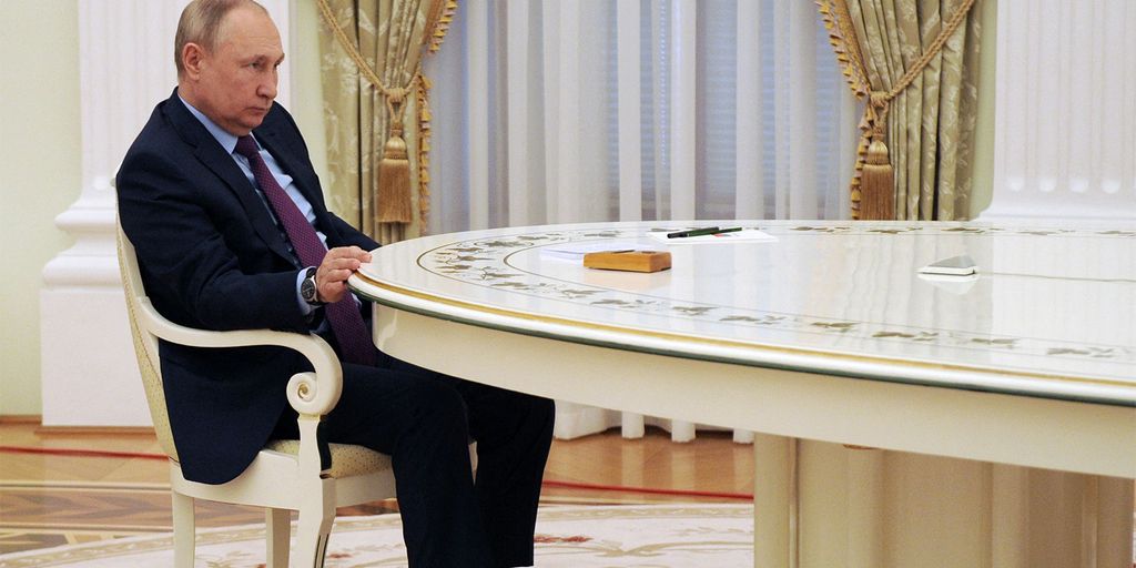 Investors, governments act on Russia's escalation in Ukraine - Vimarsana News