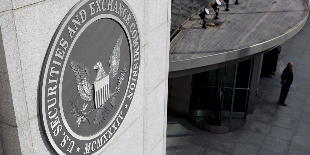 Industry groups sue SEC over private fund adviser rule - Vimarsana News