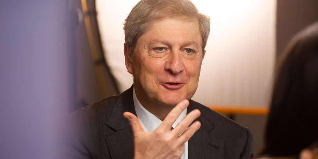 AllianceBernstein lays off staff as assets dip 17% | Pensions & Investments - Vimarsana News