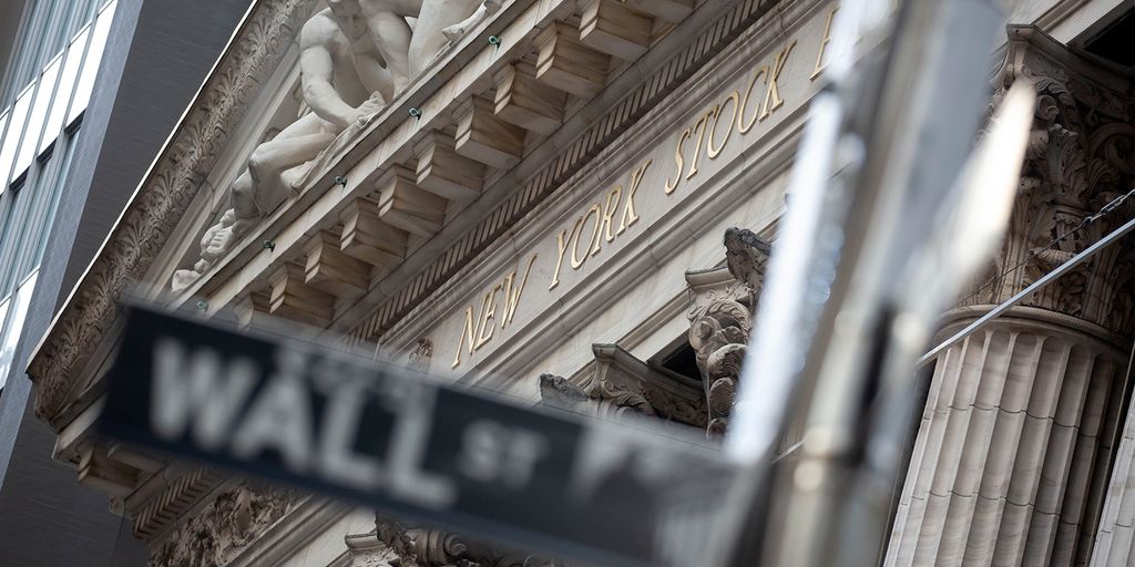 Wall Street bonuses surge 20% to record high - Vimarsana News