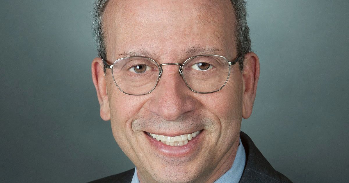 Ross honored with quantitative innovation prize | Pensions & Investments